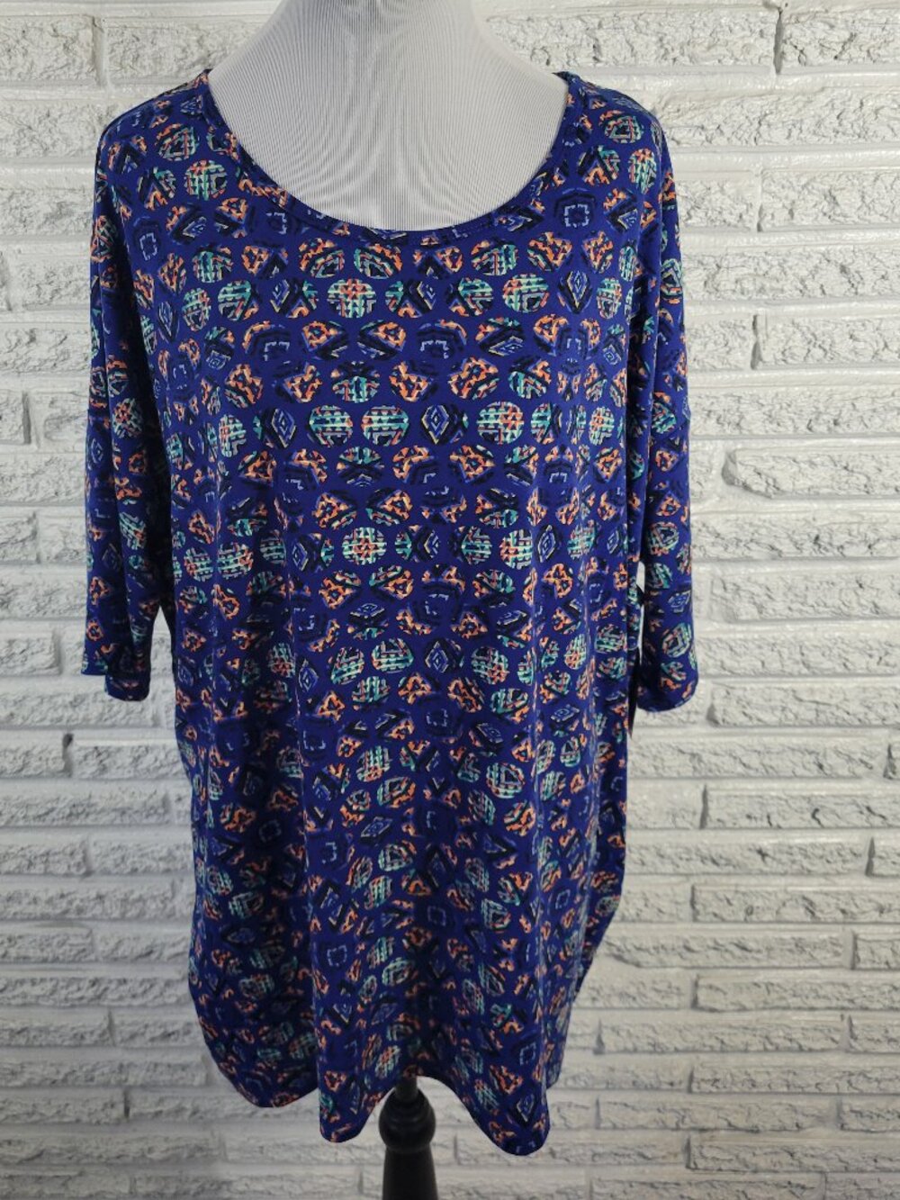 LuLaRoe Irma Women 2XL Tunic Blue Geometric Asymmetric High Low Plus GEO136XE